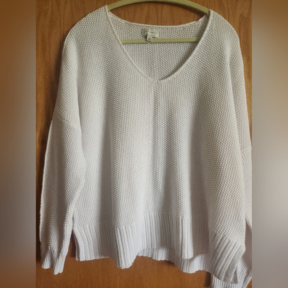 Elegant White Women's Sweater